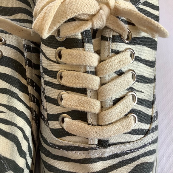 RE/DONE 70s Low Top Skate Sneaker Zebra Print Black White SZ 40 - Picture 7 of 15